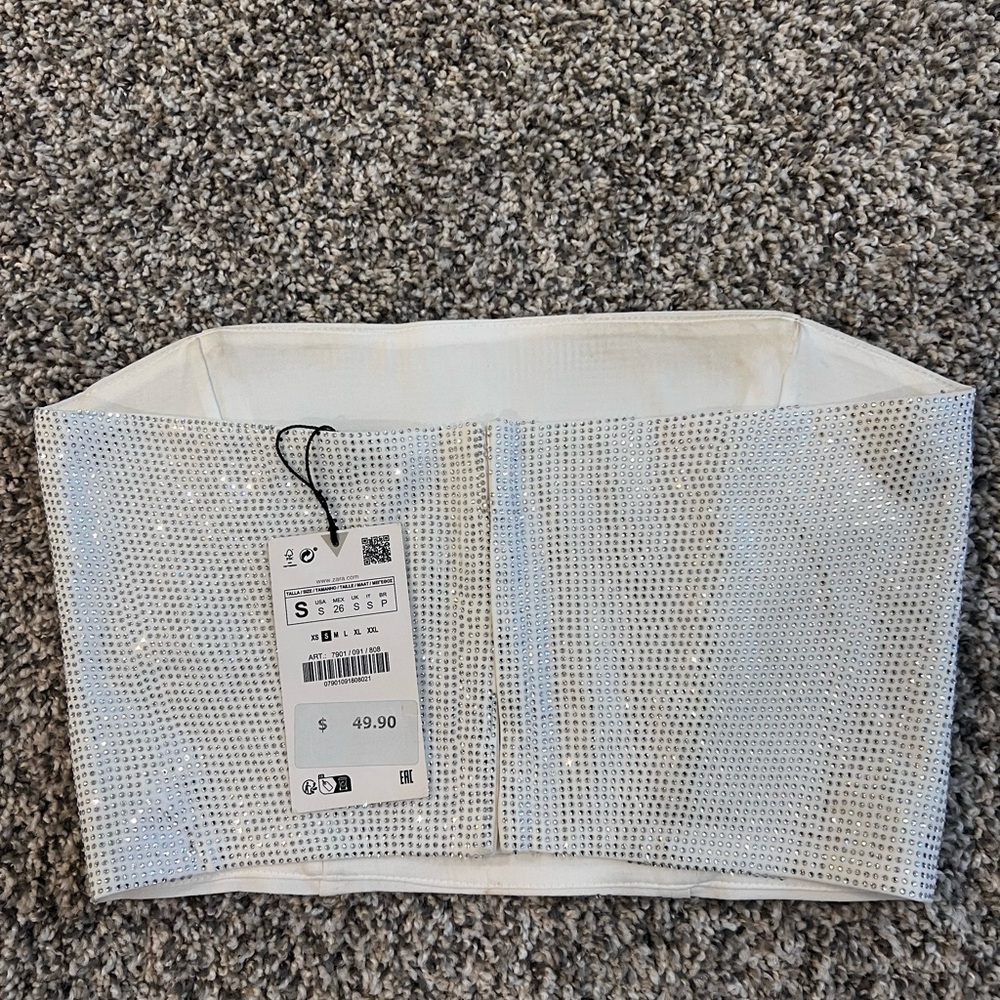 Selling a Zara rhinestone crop top! - Picture 3 of 3